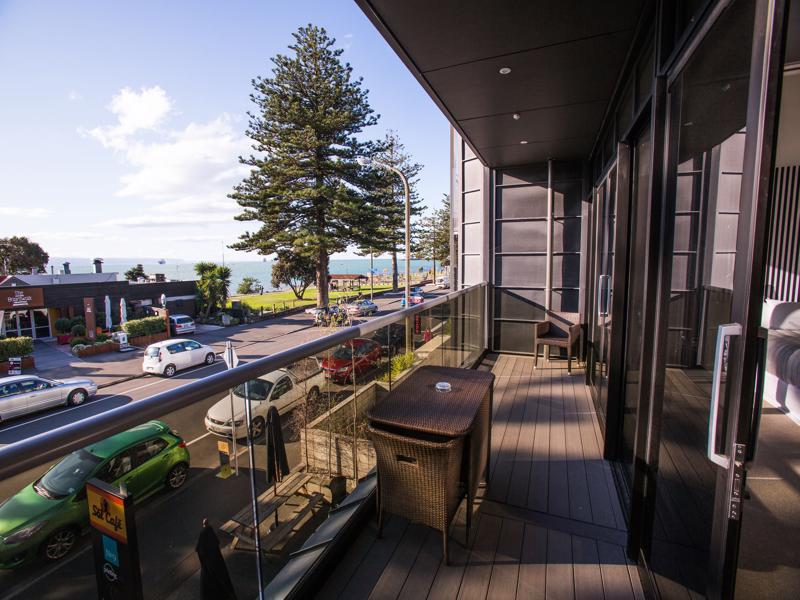 Navigate Seaside Hotel & Apartments Napier Exterior photo