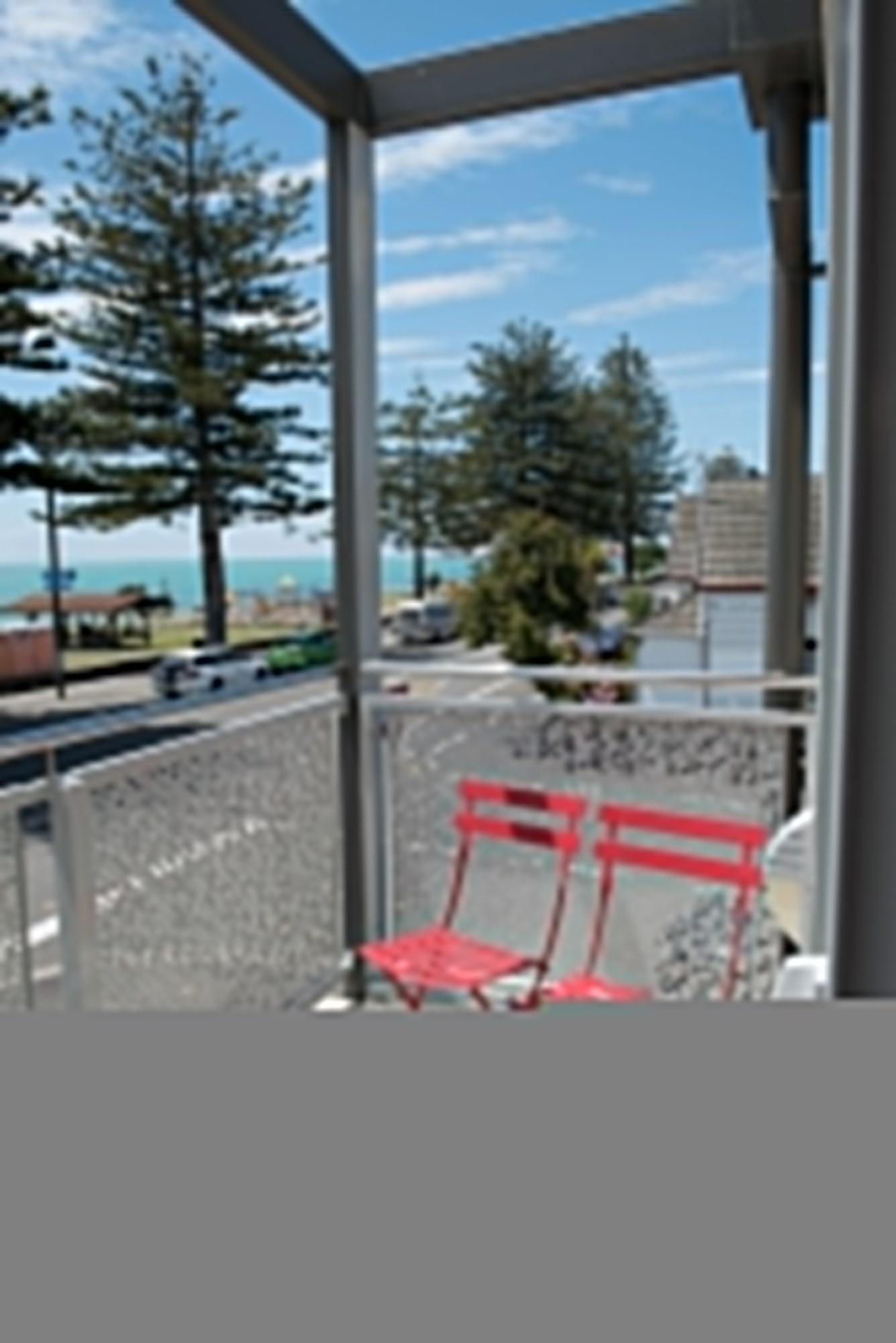 Navigate Seaside Hotel & Apartments Napier Exterior photo