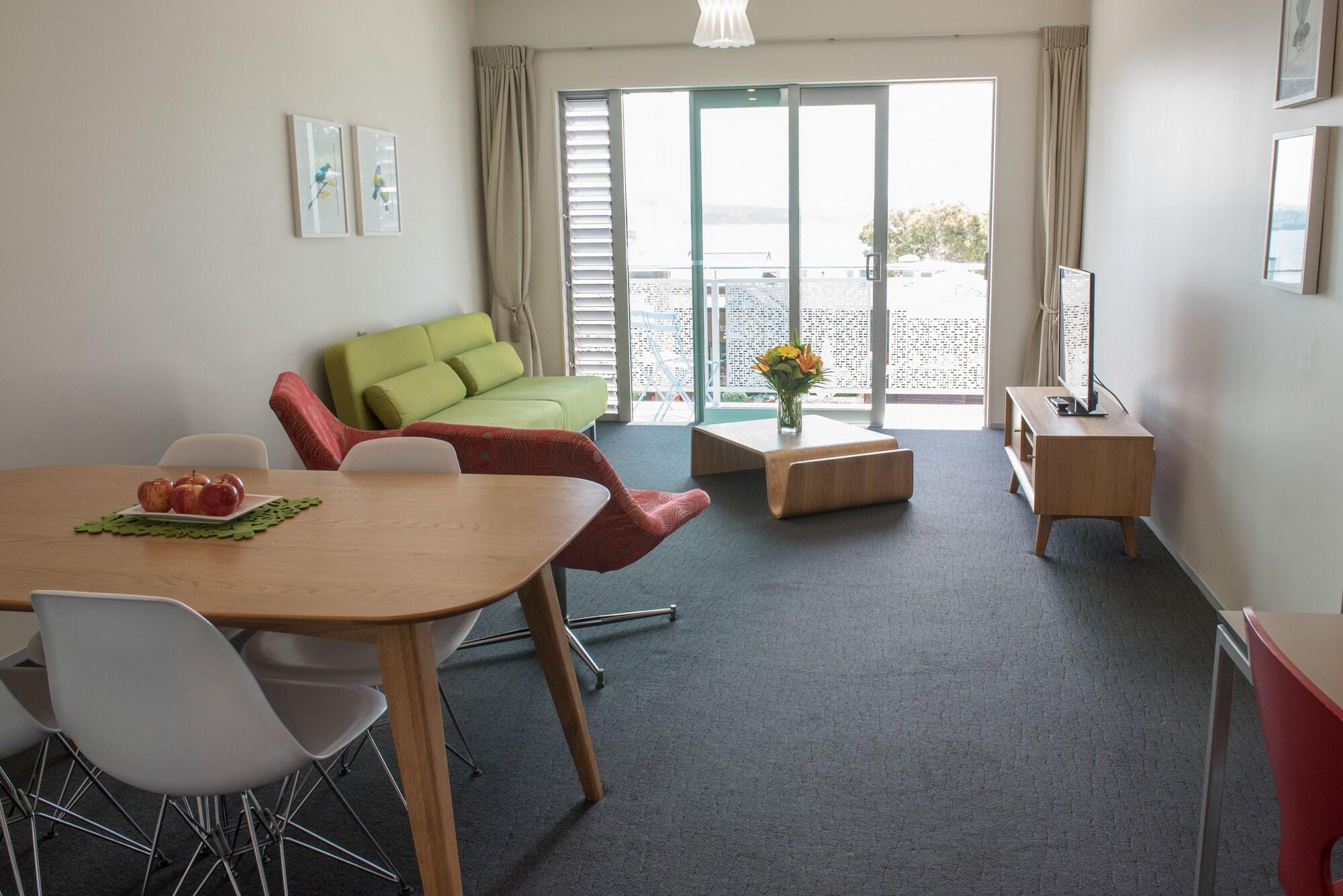 Navigate Seaside Hotel & Apartments Napier Exterior photo