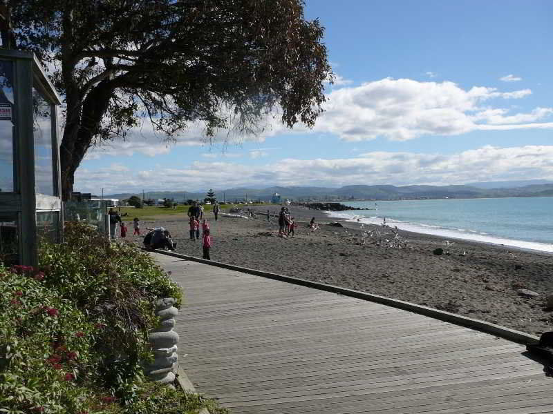 Navigate Seaside Hotel & Apartments Napier Exterior photo