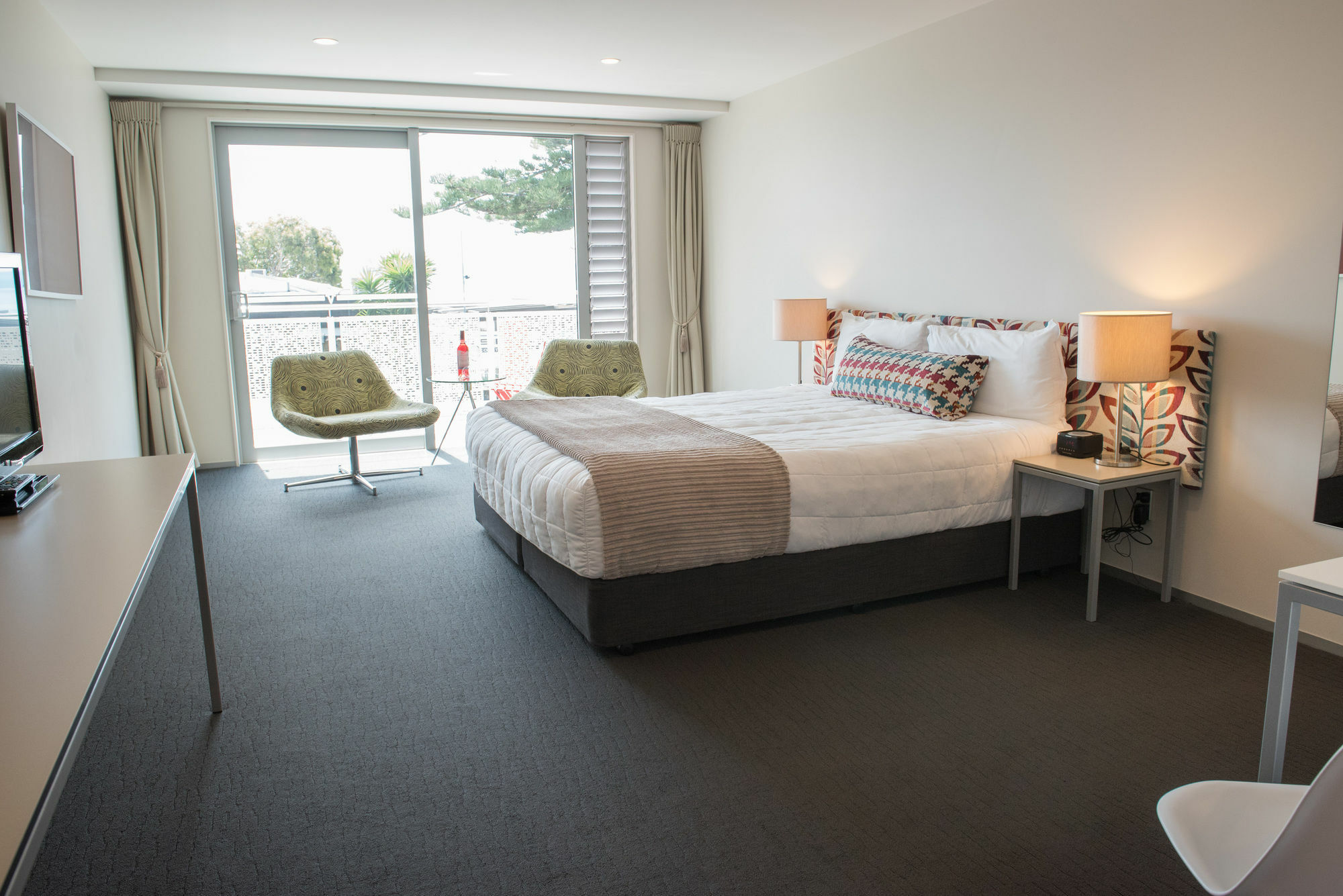 Navigate Seaside Hotel & Apartments Napier Exterior photo