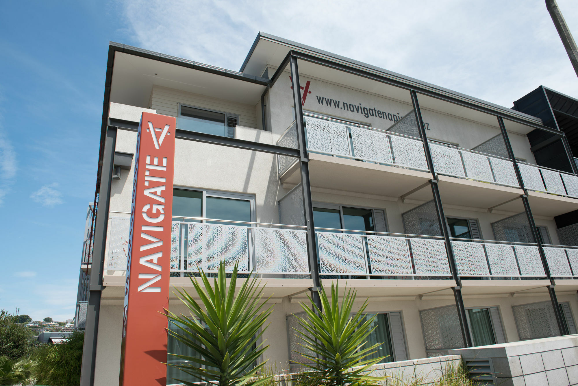 Navigate Seaside Hotel & Apartments Napier Exterior photo